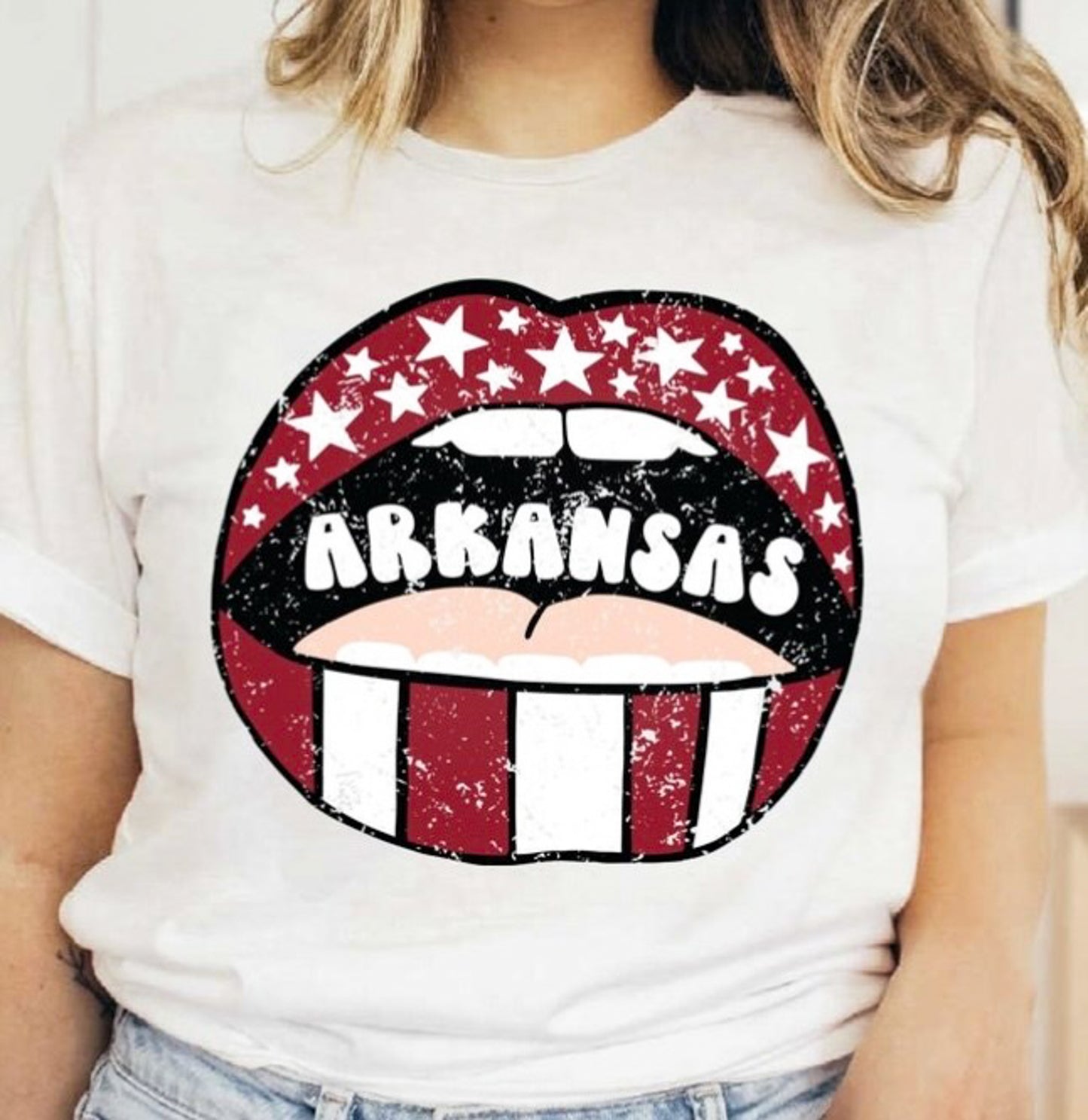 Custom State Name Distressed Lips Tees