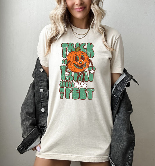 *Trick Or Treat Smell My Feet Cartoon Pumpkin T-Shirt or Crew Sweatshirt