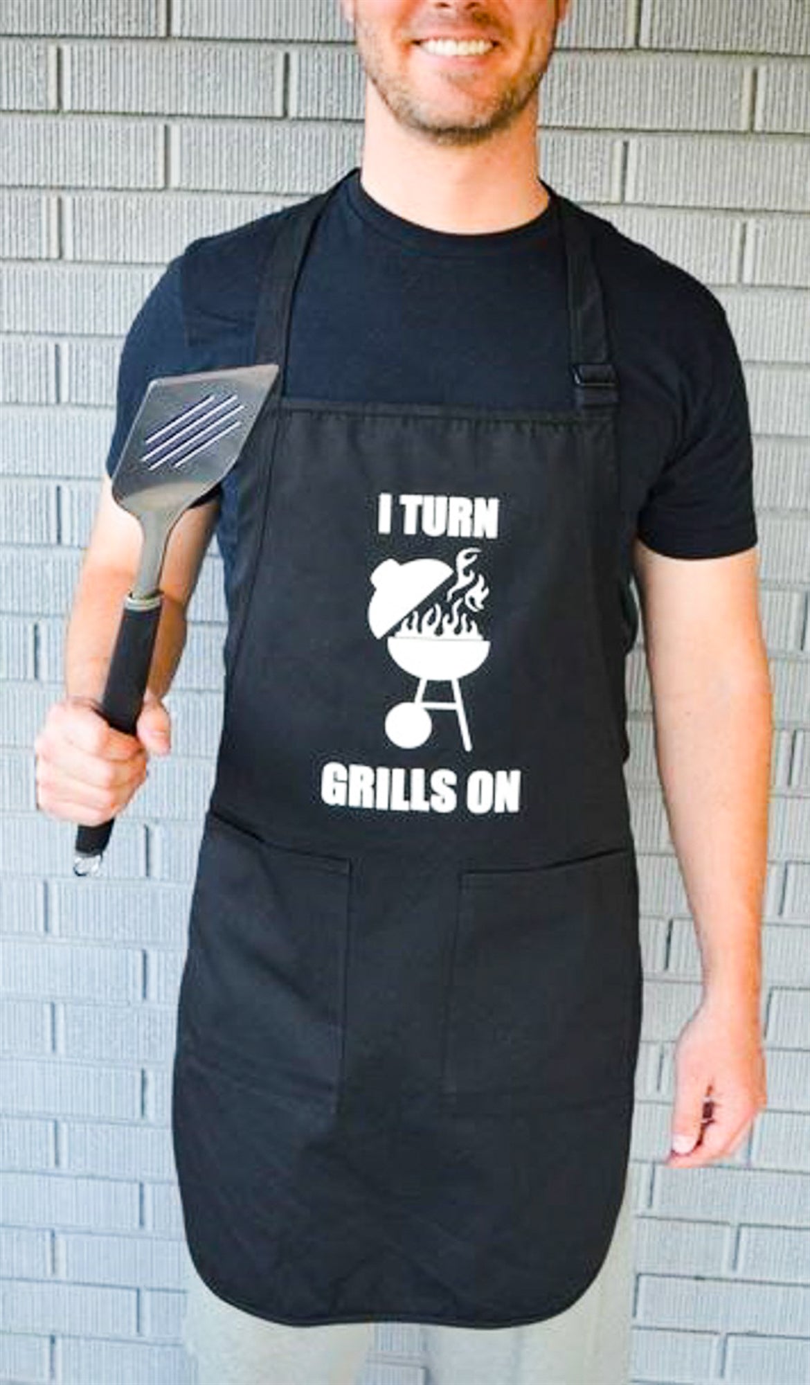 I Turn Grills On Apron