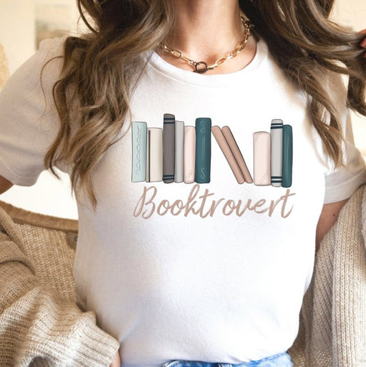 Booktrovert Tee