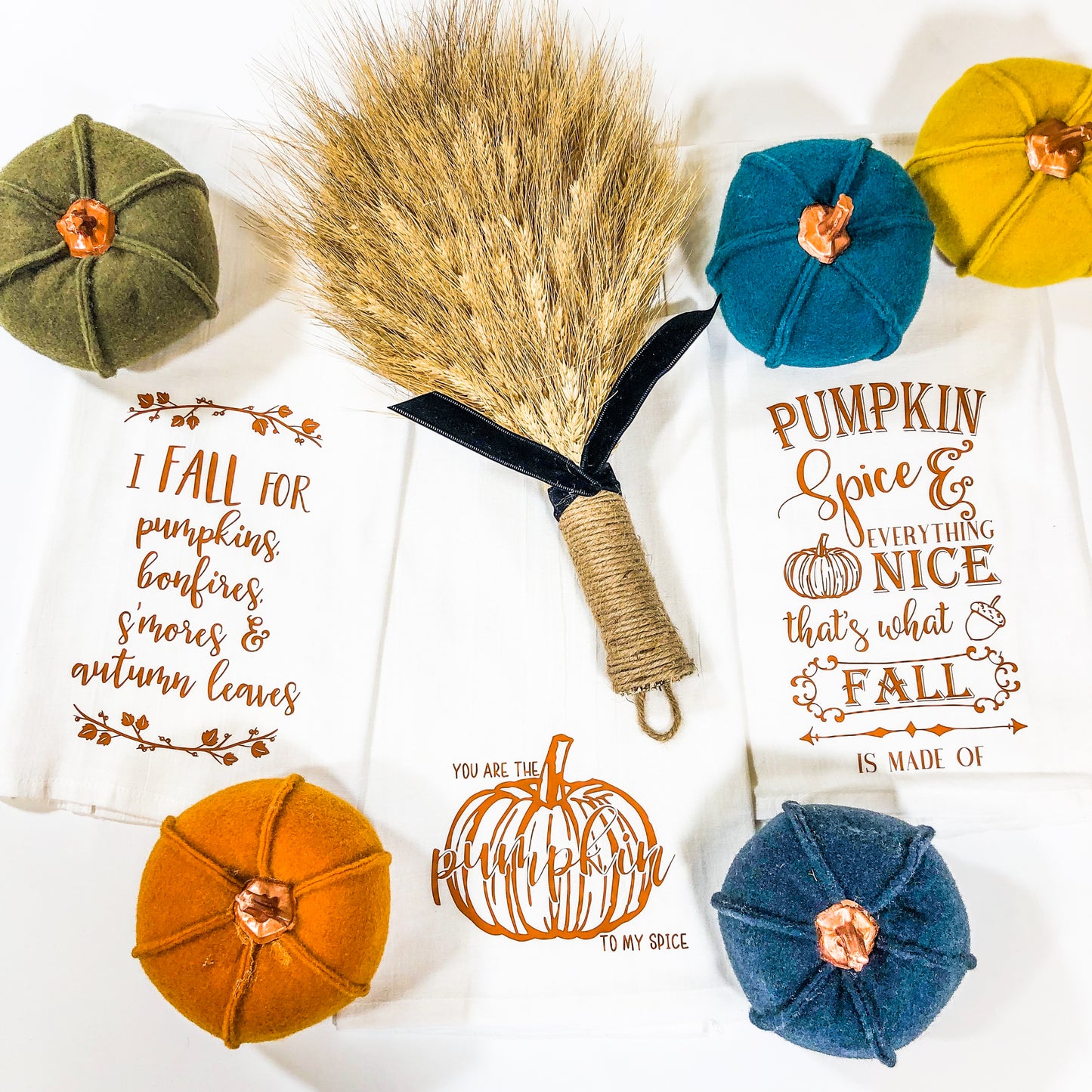 I Fall For Pumpkins Bonfires S'mores & Autumn Leaves Towel